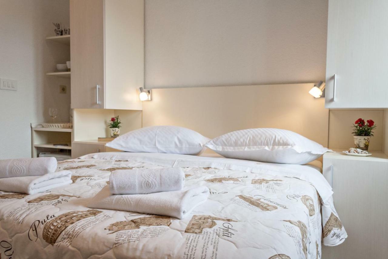 Guest House Paradise Spalato Esterno foto