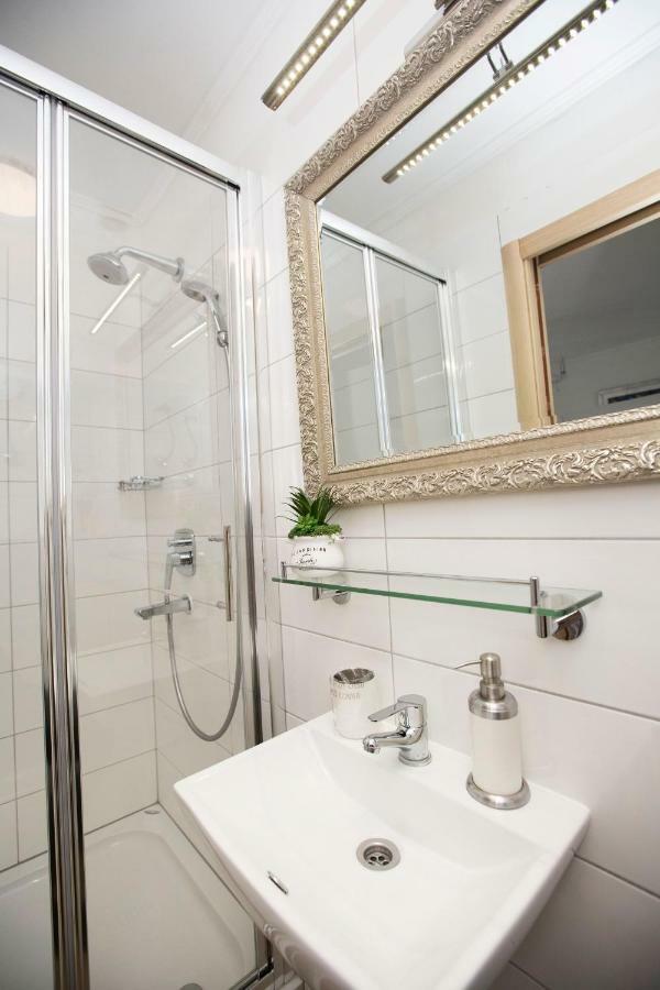 Guest House Paradise Spalato Esterno foto